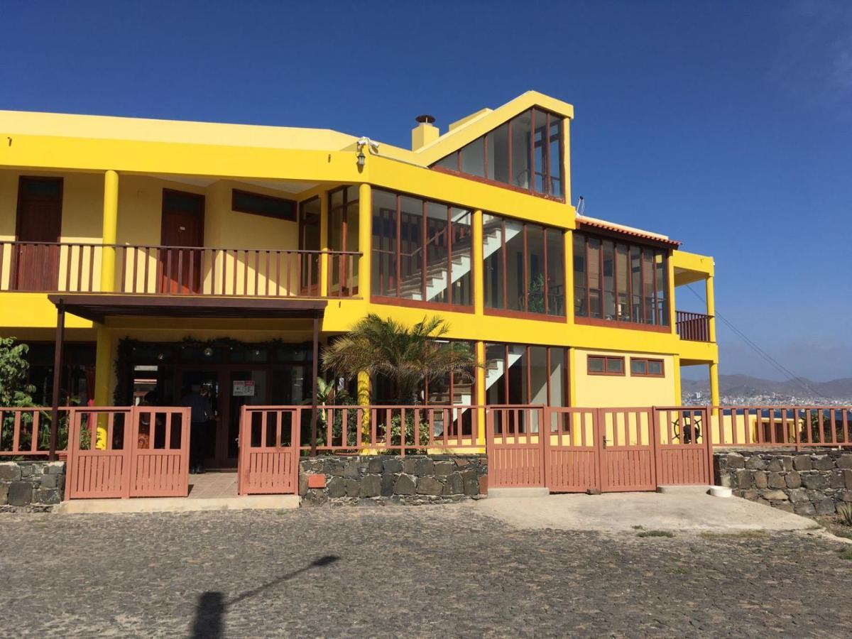 Pousada Monte Cara Mindelo Buitenkant foto